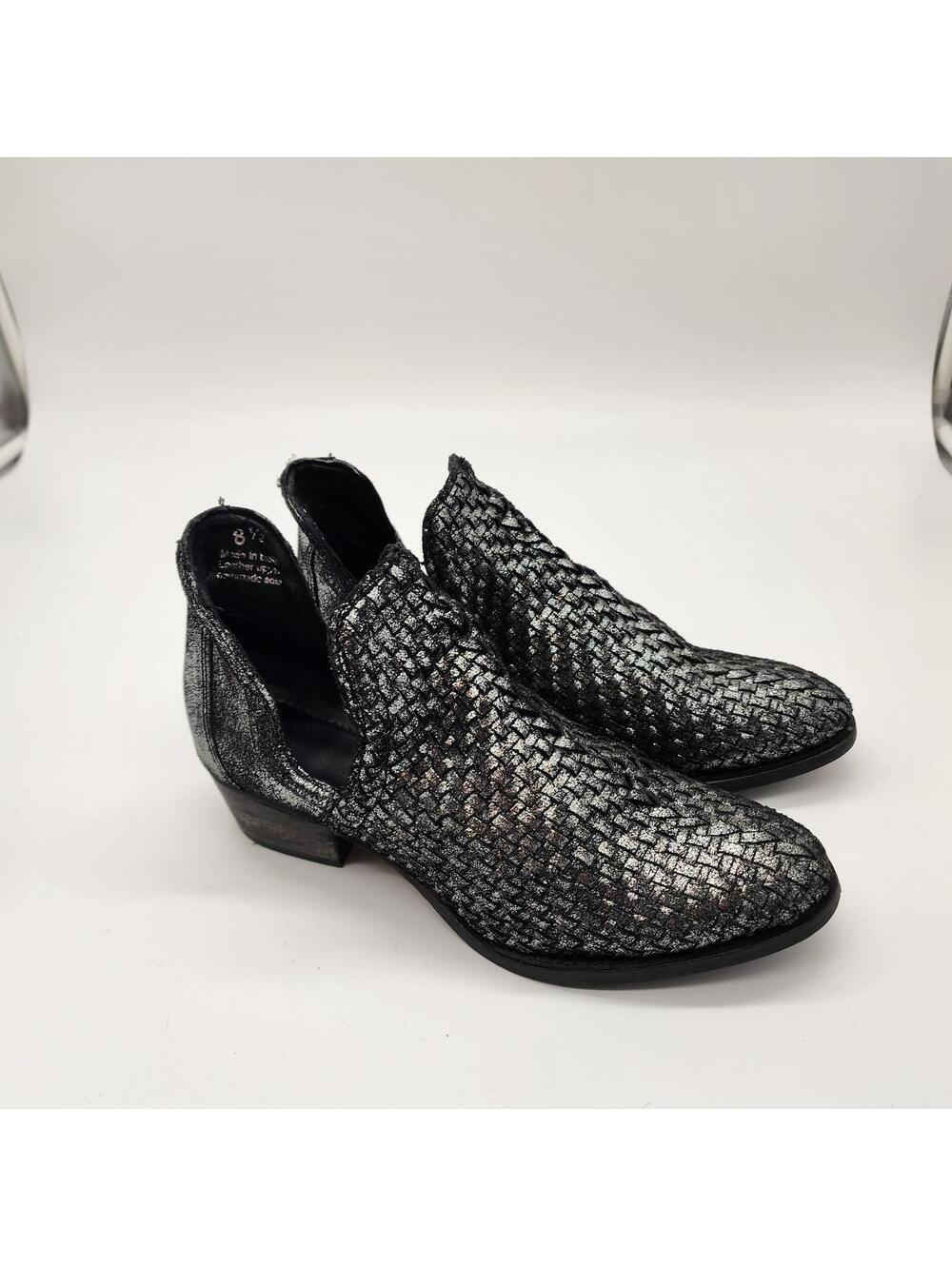 Very Volatile Malone Pewter Metallic Booties ankle unique 8.5